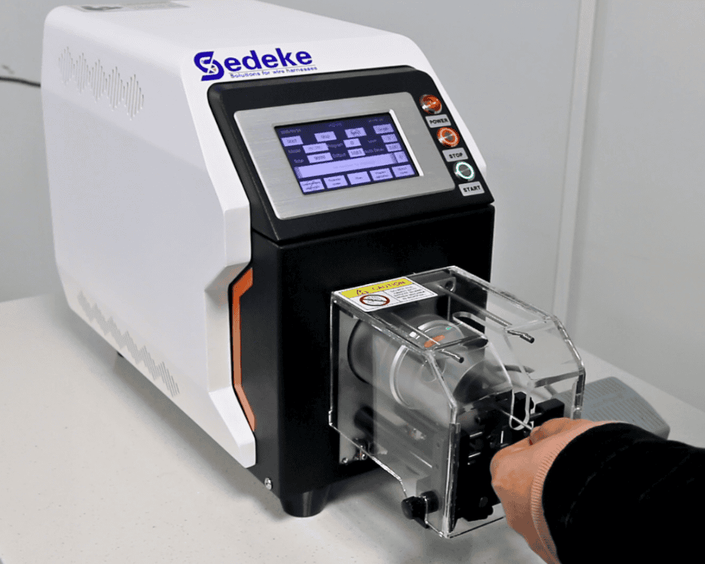 CS-5507 automatic coaxial wire cutting stripping machine for UAV coaxial cable processing --- Sedeke Group